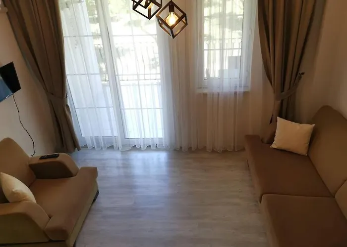 Cam Ormani Icinde Havuzlu Daire * Fethiye